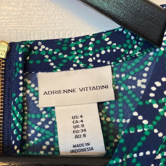 This is a great dress for the office, bunching or running errands! - Picture 4 of 4